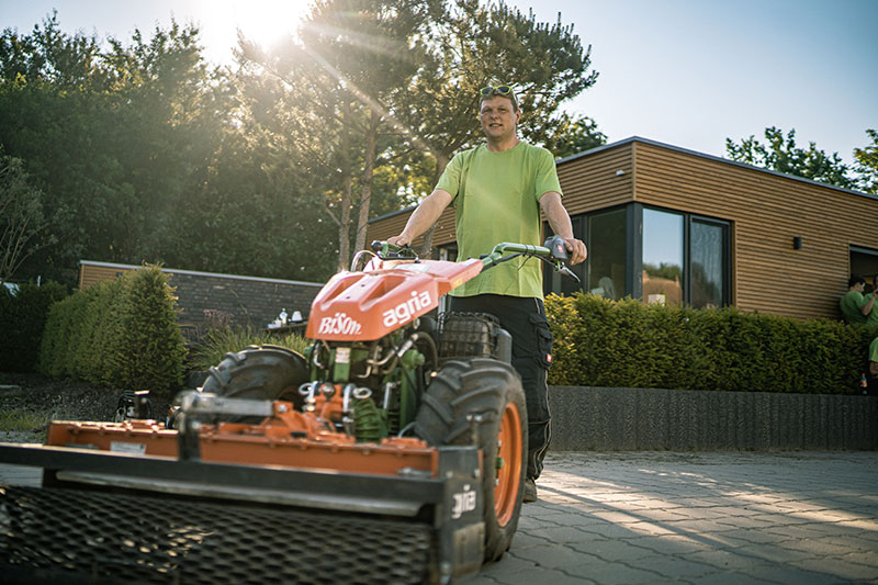 GARTEN und PFLEGE WINDLER: Dennis Peters